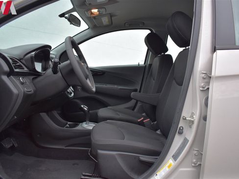 Used 2019 Chevrolet Spark LT image 10