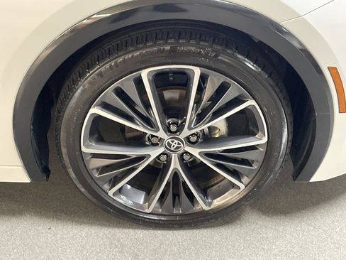 Certified 2024 Toyota Prius XLE image 13