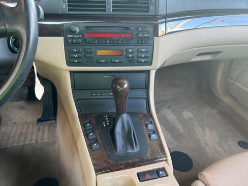 Used 2004 BMW 330Ci Convertible image 12