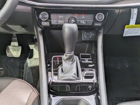 New 2026 Jeep Compass Latitude image 17