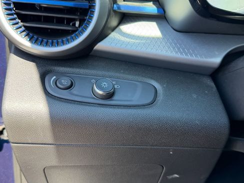 Used 2024 Chevrolet Trax LS w/ LS Convenience Package image 17