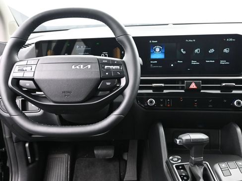 New 2026 Kia Sportage LX AWD/4WD image 32