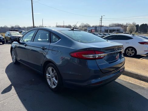 Used 2018 Ford Fusion SE image 5