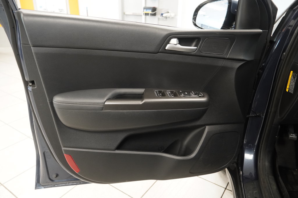 Used 2020 Kia Sportage LX w/ LX Popular Package FWD image 16