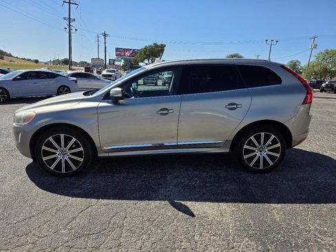 Used 2015 Volvo XC60 T5 Premier w/ Proximity Package FWD image 4