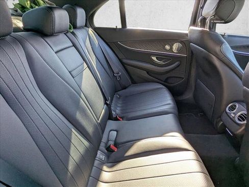 Used 2019 Mercedes-Benz E 300 image 20