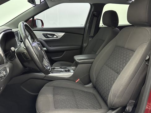Used 2019 Chevrolet Blazer LT image 12