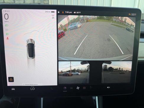 Used 2018 Tesla Model 3 Long Range image 38