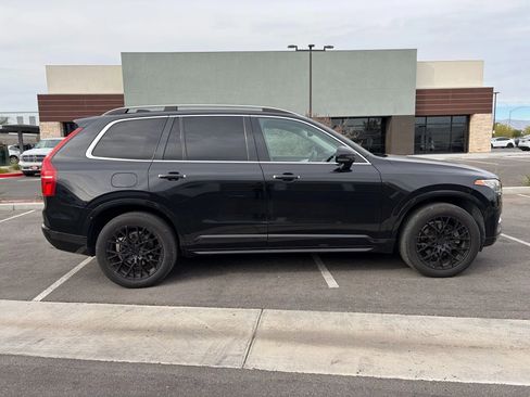 Used 2016 Volvo XC90 T6 Momentum image 7