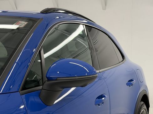 New 2026 Porsche Macan 4 Electric image 19