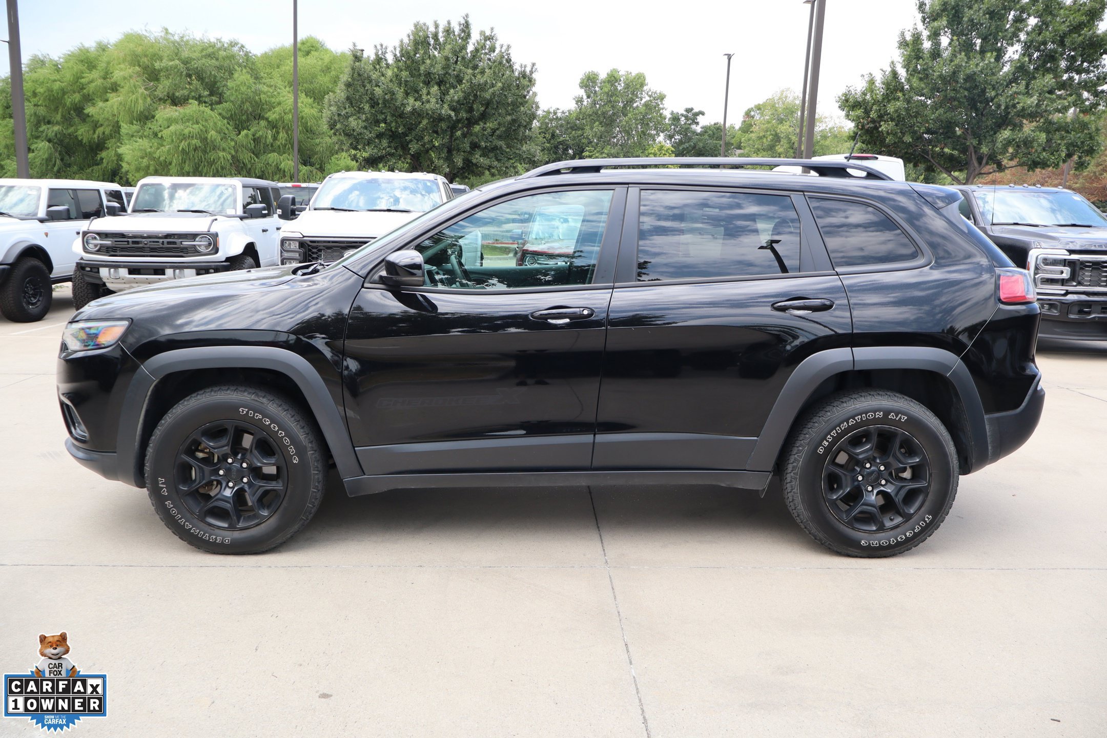 Used 2022 Jeep Cherokee Latitude AWD/4WD image 9