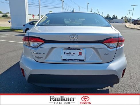 Certified 2025 Toyota Corolla LE FWD image 6