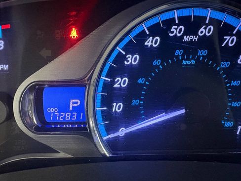 Used 2011 Toyota Sienna XLE image 13