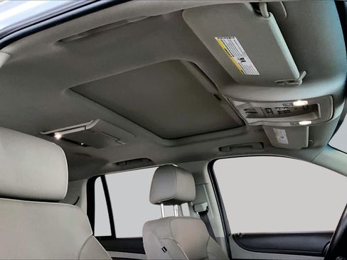 Used 2017 Chevrolet Tahoe Premier RWD image 14