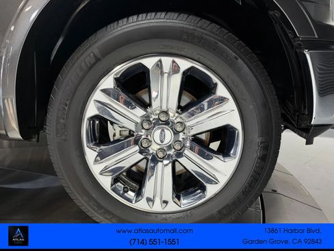 Used 2018 Ford F150 Lariat w/ Equipment Group 502A Luxury RWD image 7