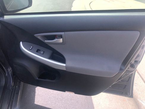 Used 2015 Toyota Prius Two image 6