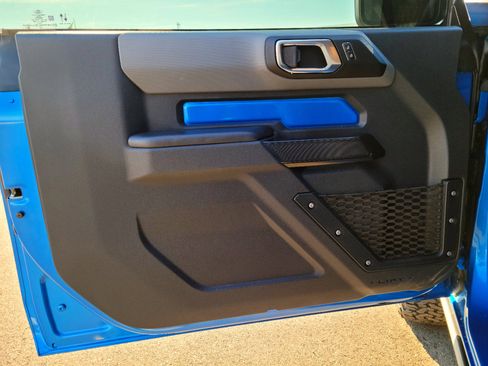 Used 2024 Ford Bronco Black Diamond image 8