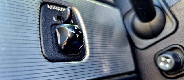 Used 2004 Ford Thunderbird RWD image 23