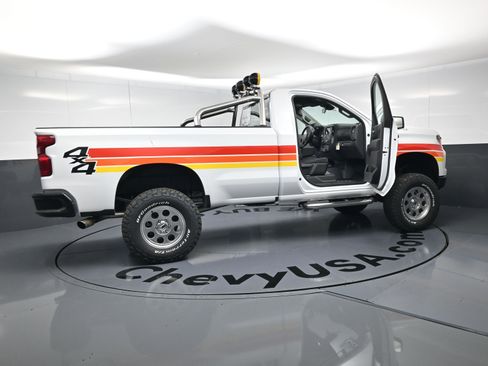 New 2025 Chevrolet Silverado 1500 W/T w/ Trailering Package image 21