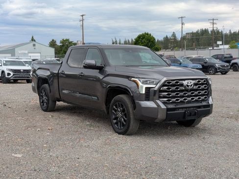Used 2023 Toyota Tundra Platinum AWD/4WD image 3