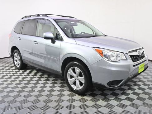 Used 2014 Subaru Forester 2.5i Premium AWD/4WD image 8