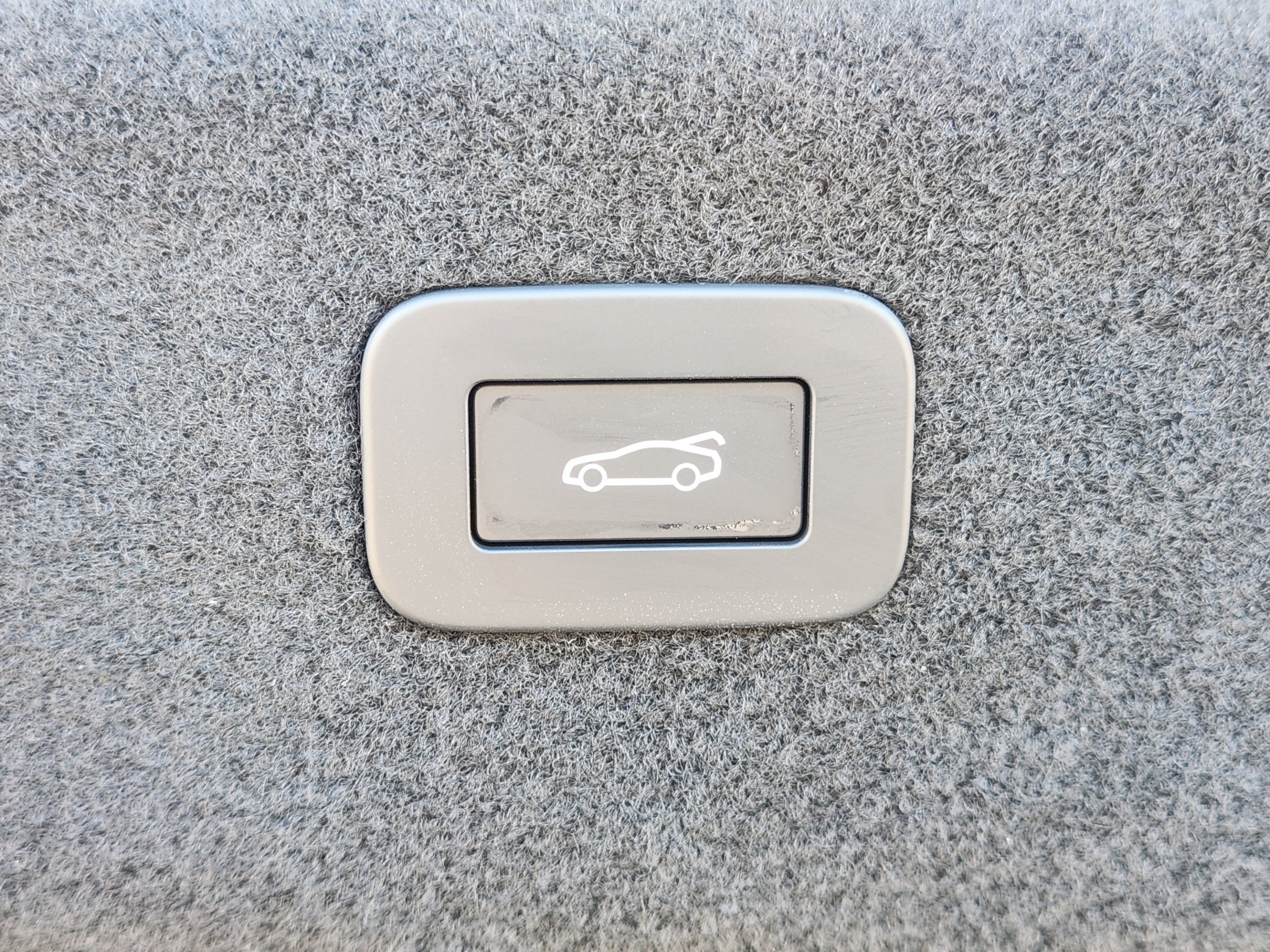 Certified 2024 Jaguar XF R-Dynamic SE AWD/4WD image 29