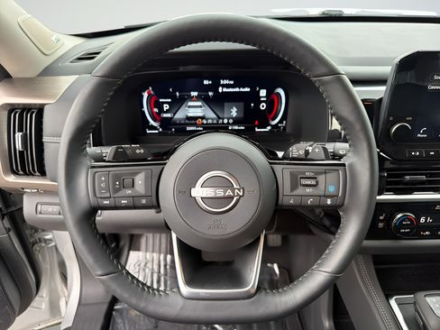 Certified 2024 Nissan Pathfinder Platinum w/ Cargo Package AWD/4WD image 28