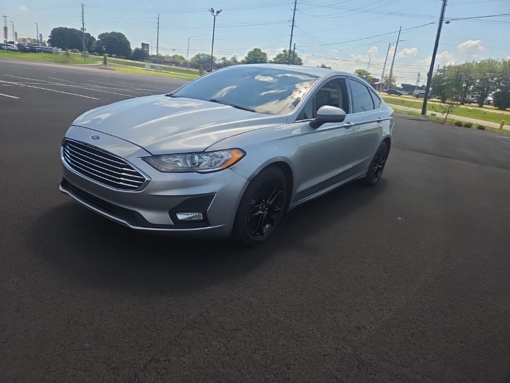 Used 2020 Ford Fusion SE w/ Equipment Group 151A FWD image 3