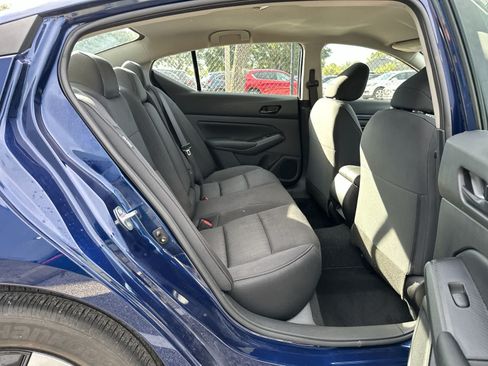 Used 2024 Nissan Altima 2.5 S FWD image 18