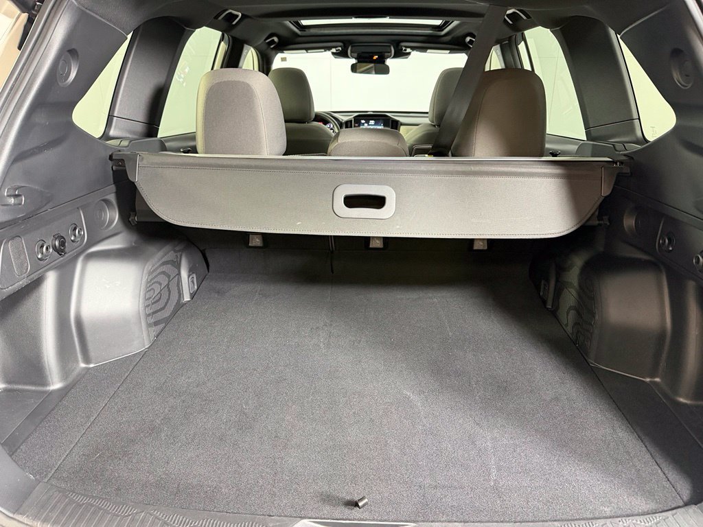 Used 2025 Subaru Forester Premium AWD/4WD image 18