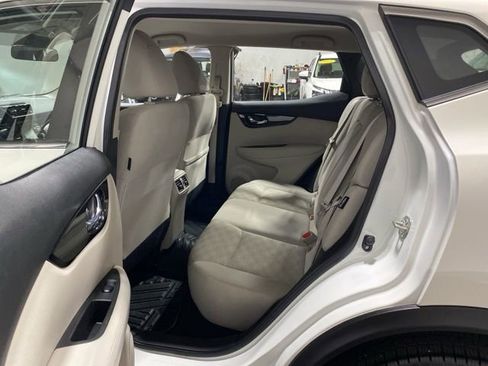 Certified 2022 Nissan Rogue Sport SV image 24