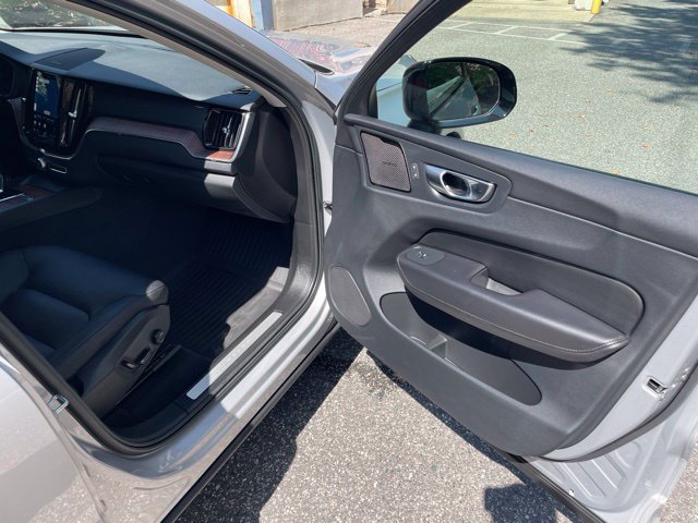 Certified 2023 Volvo XC60 B5 Plus w/ Climate Package AWD/4WD image 14