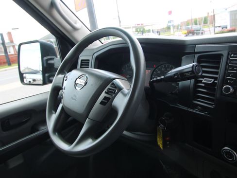Used 2021 Nissan NV 2500 SV w/ Back Door Glass Package RWD image 14