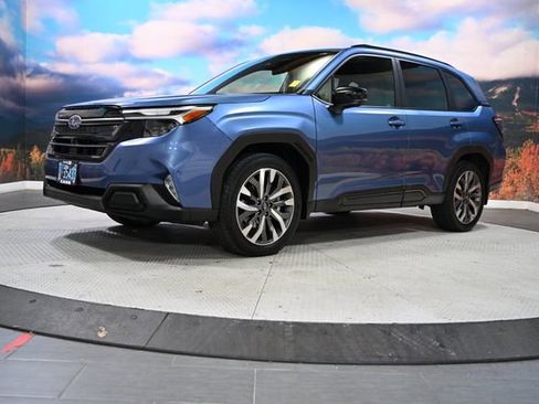 Used 2025 Subaru Forester Touring w/ Popular Package - Touring image 4