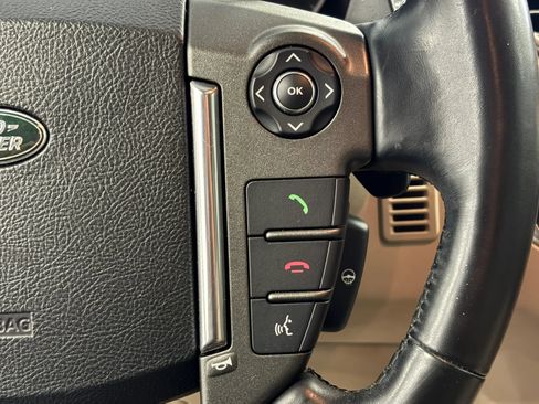 Used 2016 Land Rover LR4 HSE AWD/4WD image 36