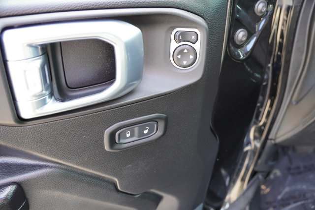 Used 2021 Jeep Wrangler Sport AWD/4WD image 21