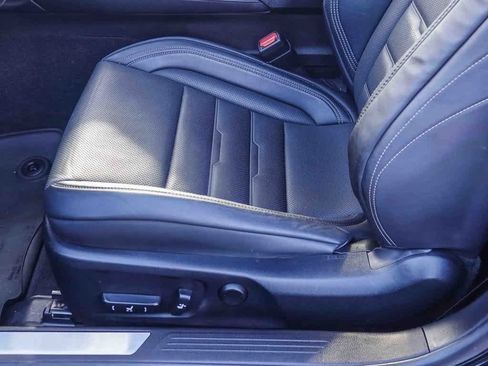 Used 2017 Lexus RC 200t image 21