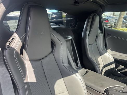 Used 2025 Chevrolet Corvette Stingray Coupe w/ 1LT image 19