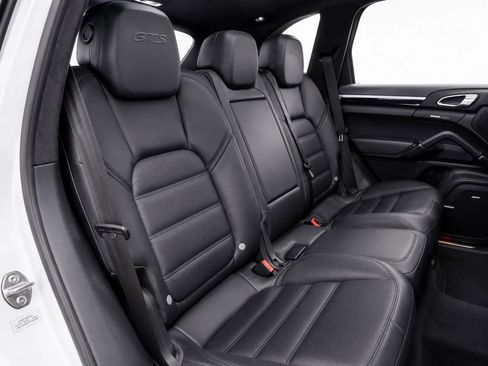 Used 2018 Porsche Cayenne GTS w/ Premium Package Plus AWD/4WD image 15