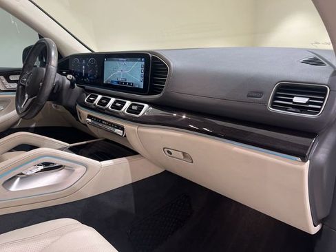 Used 2020 Mercedes-Benz GLS 450 4MATIC image 27