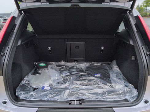 New 2026 Volvo XC40 B5 Plus w/ Protection Package Premier image 26