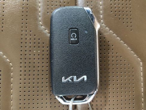 Used 2022 Kia Telluride SX w/ SX Prestige Package AWD/4WD image 32