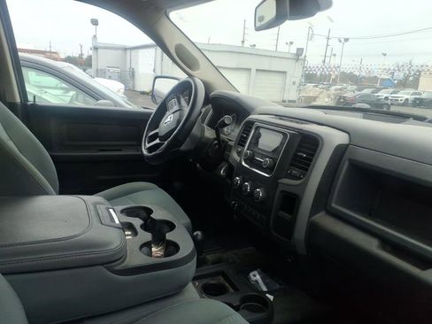 Used 2018 RAM 2500 Tradesman w/ Chrome Appearance Group image 7