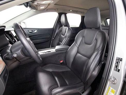Certified 2023 Volvo XC60 B6 Ultimate w/ Climate Package AWD/4WD image 19