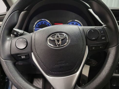 Used 2017 Toyota Corolla LE image 18