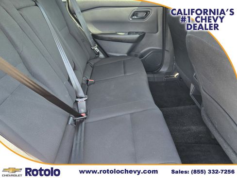 Used 2025 Nissan Rogue S image 13