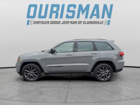 Used 2019 Jeep Grand Cherokee Laredo image 7
