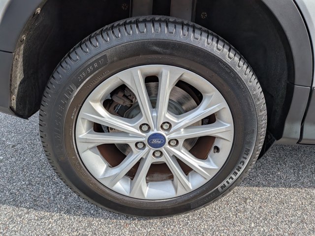 Used 2017 Ford Escape SE FWD image 12