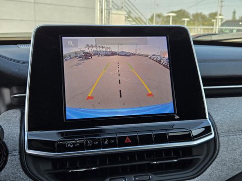 Used 2025 Jeep Compass Latitude image 8