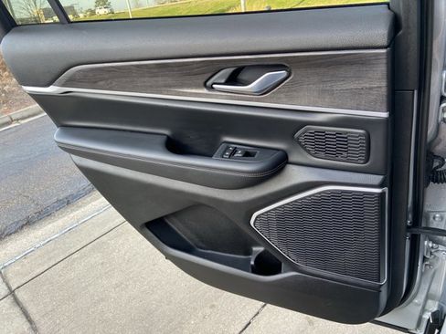 Used 2021 Jeep Grand Cherokee L Limited image 52